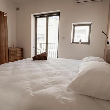 Comfortable 1br 1 グジラ