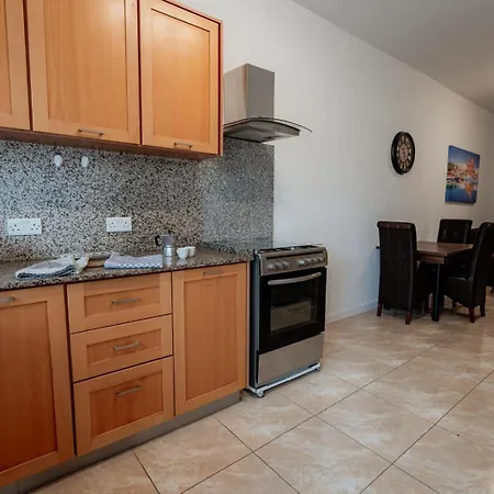 Comfortable 1br 1 * グジラ